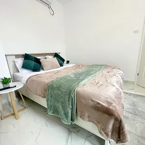 10 Bucureşti