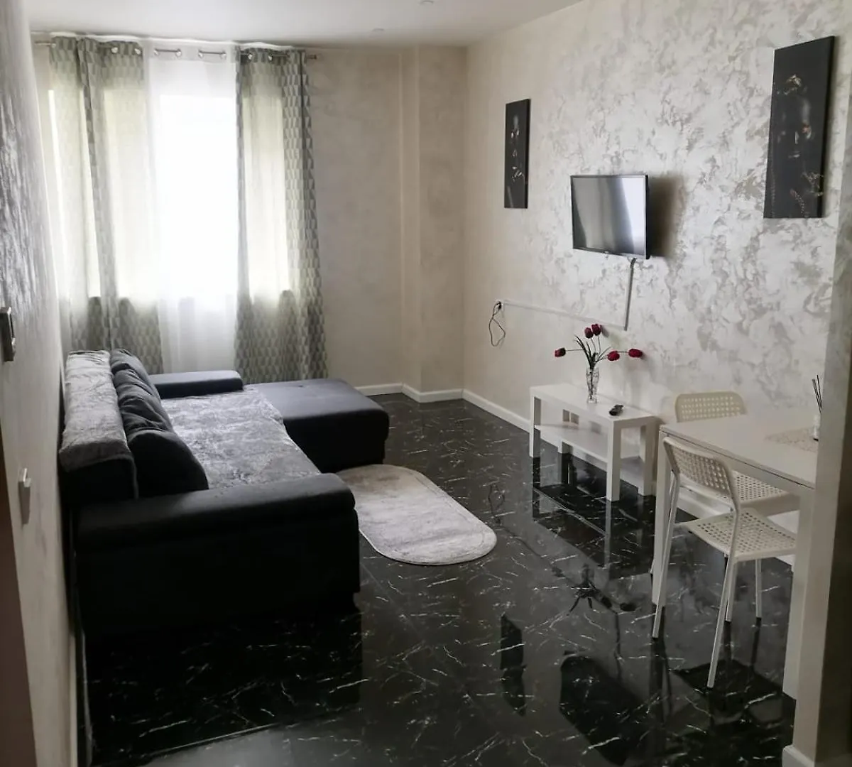 Ali Home Bucharest 0*,  Romania